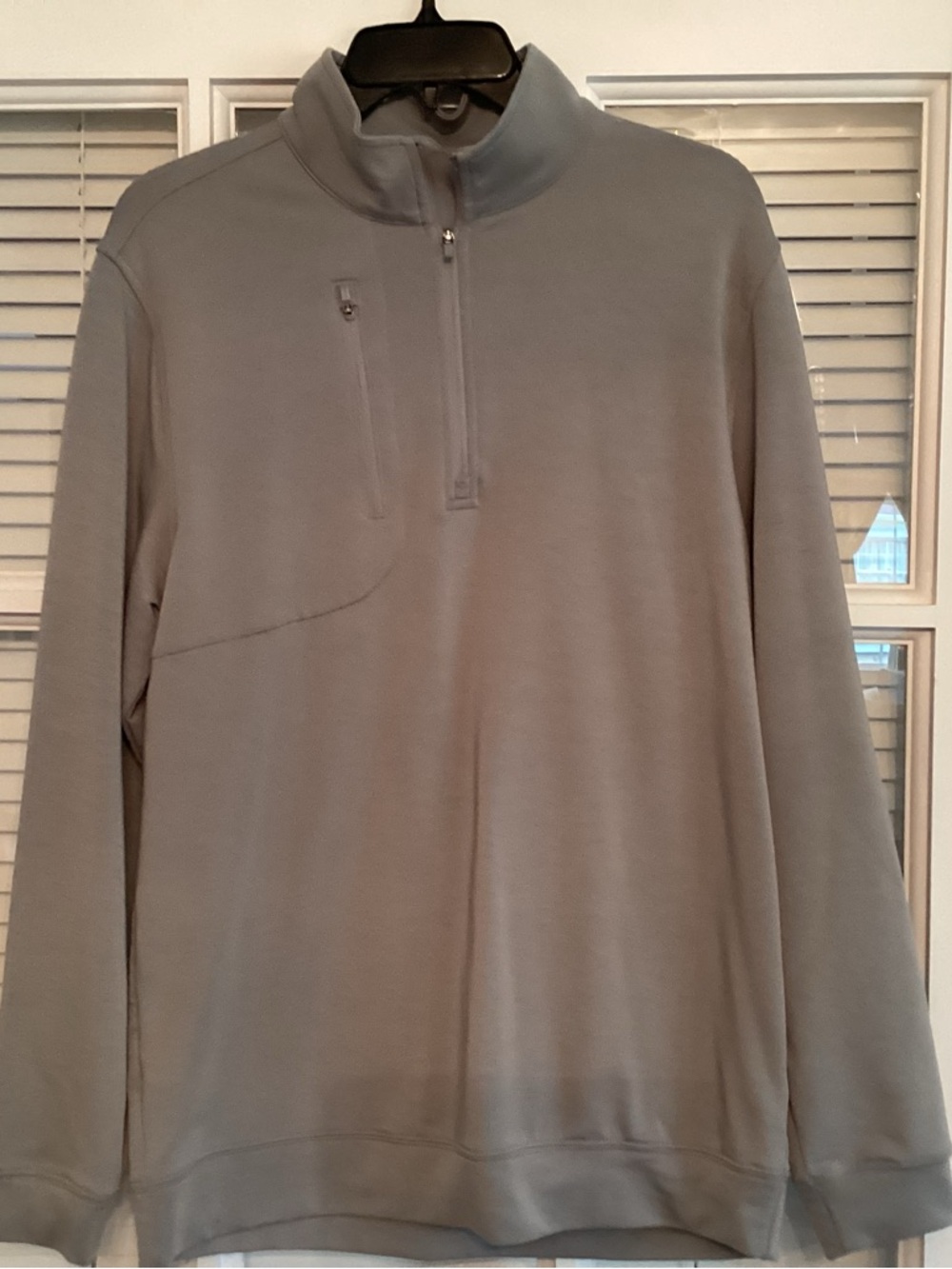 Walter Hagen Men's Light Gray Quarter-Zip Pullover